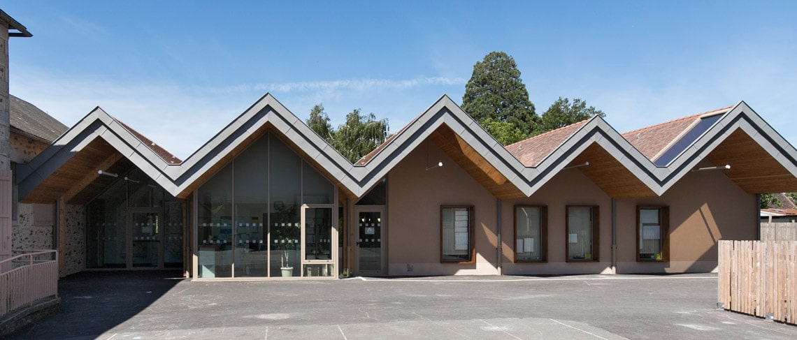 Glanges – Restaurant scolaire, salles de classe, dortoir et chaufferie biomasse._0